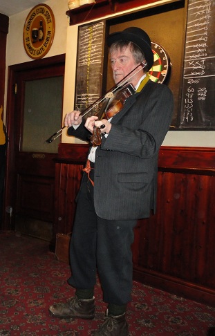 Clayworth 2011, The Fiddler (Jerry Oakes)