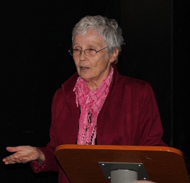 Lynn Lunde speaking at the Symposium of the International Mummers Unconvention, Bath, 2011